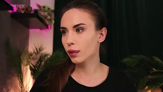 Snapshot of BabyYoda- chatting on February 27, 2025, 11:37 pm BabyYoda- online show from February 27, 2025, 11:37 pm