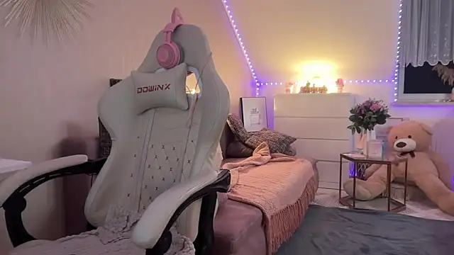 Snapshot of xxbabyxgiiirlxx chatting on February 3, 2026, 6:00 am xxbabyxgiiirlxx online show from February 3, 2026, 6:00 am