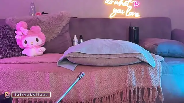 xxbabyxgiiirlxx online show from March 27, 2026, 6:00 am