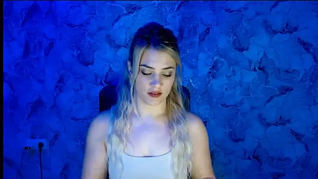 nika gold1 online show from November 11, 2025, 7:30 pm