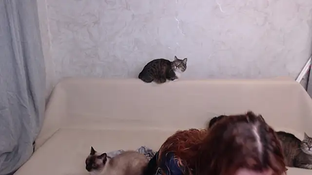 Olivia Winston online show from September 28, 2025, 10:06 pm