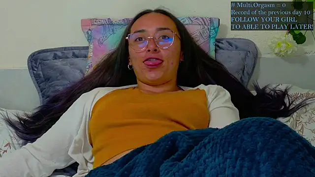 Hot Candy  online show from May 26, 2026, 1:47 am