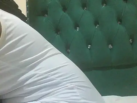 Sexy Riri online show from November 13, 2025, 8:02 pm