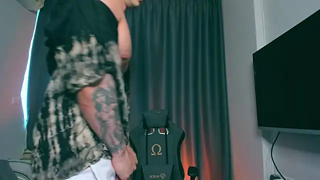 Samuel Andrew online show from March 7, 2025, 5:40 am