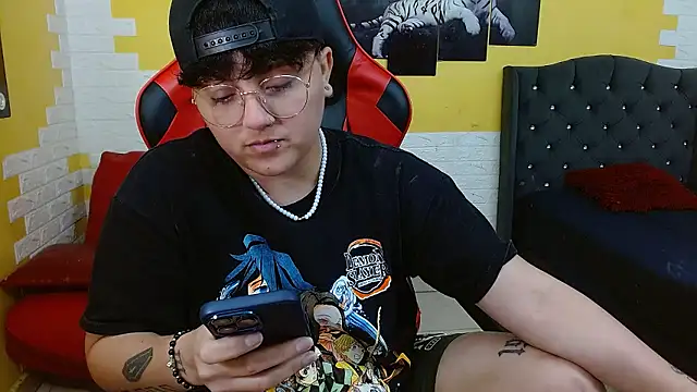 isabeautyx19 online show from January 15, 2026, 4:16 am