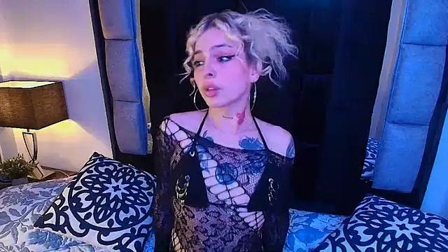 Bonnie vega online show from September 18, 2025, 9:07 pm