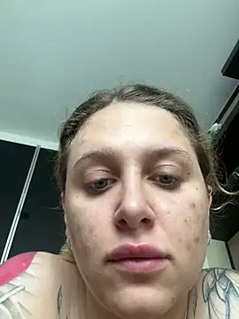 Snapshot of ellielawson chatting on January 10, 2026, 5:03 am ellielawson online show from January 10, 2026, 5:03 am