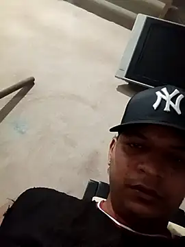 yoryisexi online show from September 18, 2025, 3:31 am