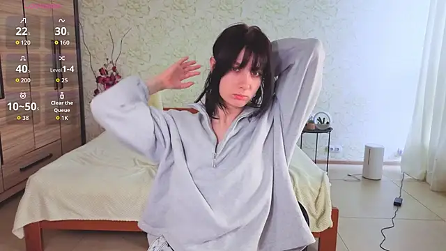 JulisSweet online show from October 12, 2025, 6:37 am