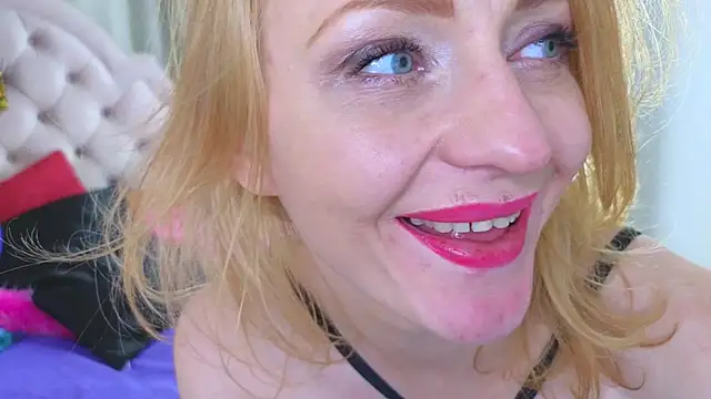 SquirtyAlisa online show from November 19, 2025, 3:23 pm