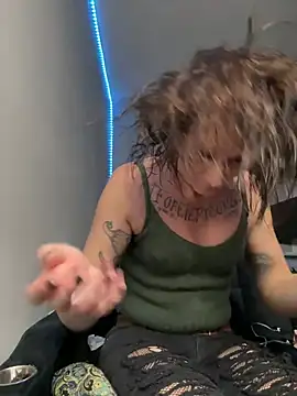 Cutetrans90 online show from March 30, 2026, 7:43 am