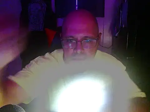 KrazyLegz online show from September 10, 2025, 12:53 am