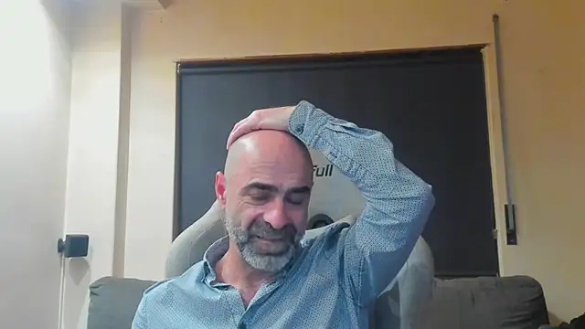 Snapshot of Bicopflirt chatting on February 20, 2026, 2:41 am Bicopflirt online show from February 20, 2026, 2:41 am