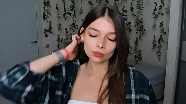 ContinentOfTranquility online show from October 2, 2025, 1:09 am