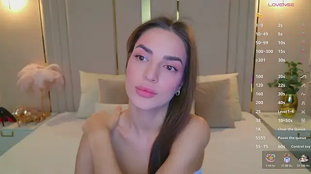 BellaHalles online show from January 15, 2026, 5:44 am