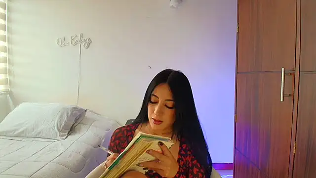 keilelewis online show from February 13, 2026, 8:42 pm