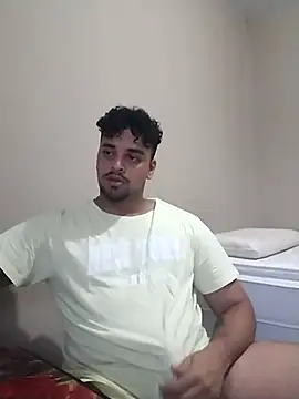 Snapshot of Xcumshot33 chatting on March 12, 2025, 8:52 pm Xcumshot33 online show from March 12, 2025, 8:52 pm