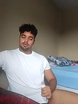 Snapshot of Xcumshot33 chatting on March 19, 2025, 1:18 pm Xcumshot33 online show from March 19, 2025, 1:18 pm