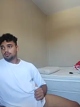 Snapshot of Xcumshot33 chatting on March 11, 2025, 1:01 pm Xcumshot33 online show from March 11, 2025, 1:01 pm