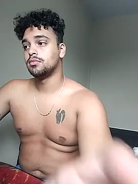 Snapshot of Xcumshot33 chatting on March 17, 2025, 9:13 pm Xcumshot33 online show from March 17, 2025, 9:13 pm