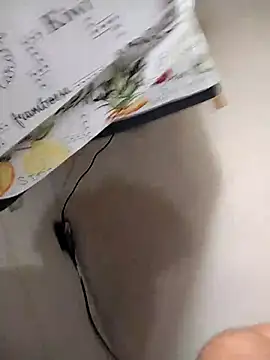 Snapshot of Xcumshot33 chatting on October 21, 2025, 5:01 pm Xcumshot33 online show from October 21, 2025, 5:01 pm