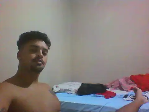 Snapshot of Xcumshot33 chatting on February 1, 2026, 2:43 am Xcumshot33 online show from February 1, 2026, 2:43 am