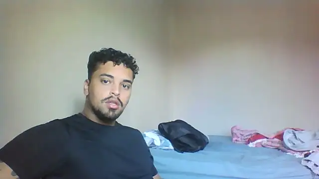 Snapshot of Xcumshot33 chatting on November 26, 2025, 1:44 pm Xcumshot33 online show from November 26, 2025, 1:44 pm