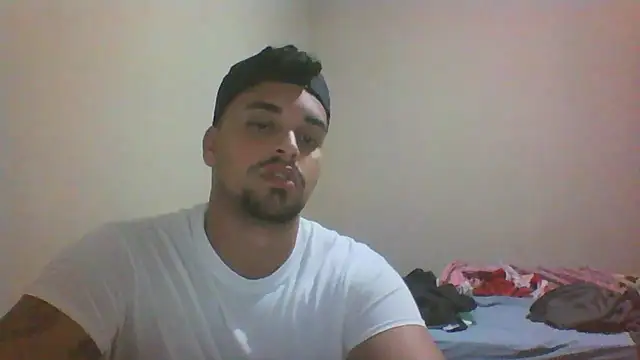 Snapshot of Xcumshot33 chatting on November 13, 2025, 3:21 am Xcumshot33 online show from November 13, 2025, 3:21 am