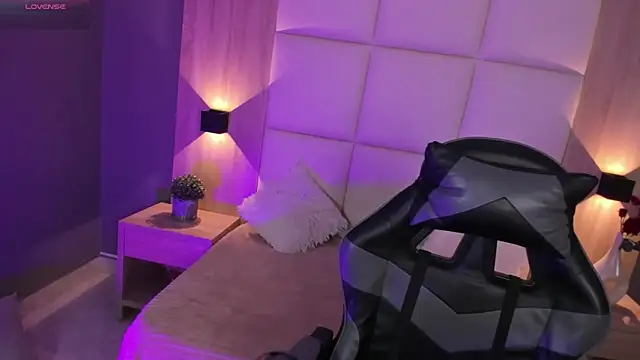 bella1207 online show from September 20, 2025, 7:41 pm