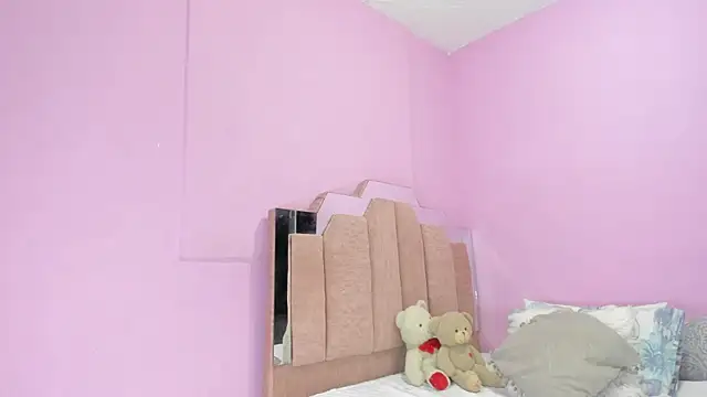 LoveQueen2 online show from September 19, 2025, 11:47 am