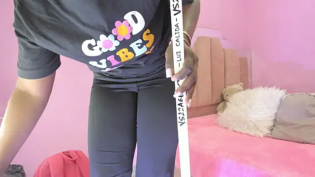 LoveQueen2 online show from September 17, 2025, 12:07 pm