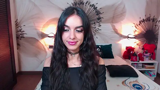 KatherineBisou online show from November 6, 2025, 9:19 pm