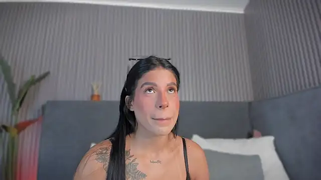Snapshot of emelie_89 chatting on July 1, 2026, 12:05 pm emelie 89 online show from July 1, 2026, 12:05 pm
