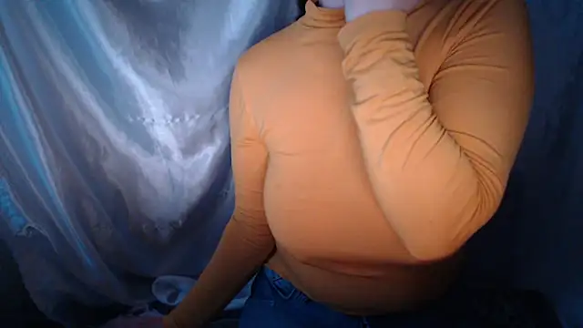 Burberrry  online show from March 13, 2026, 4:34 pm