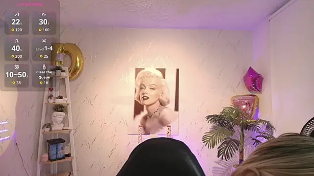 SALOOMEE   online show from September 22, 2025, 11:05 am