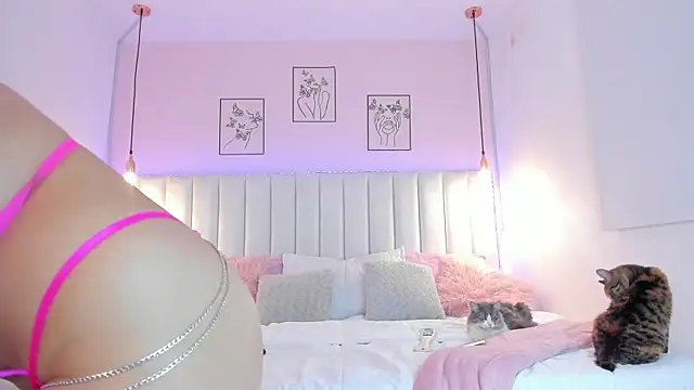 ivy collins online show from February 11, 2025, 9:25 pm