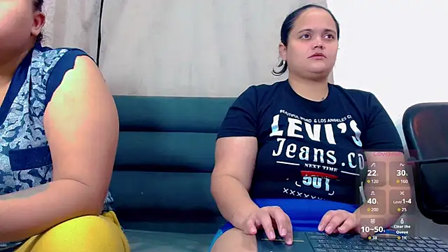 Snapshot of brunnette_hot chatting on February 5, 2026, 10:44 am brunnette hot online show from February 5, 2026, 10:44 am