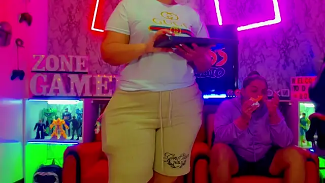 Snapshot of brunnette_hot chatting on March 20, 2025, 11:16 am brunnette hot online show from March 20, 2025, 11:16 am