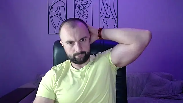 brindlefly6969 online show from December 3, 2025, 11:53 am