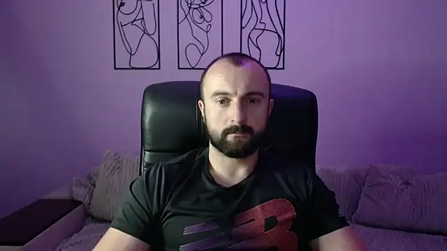 brindlefly6969 online show from October 11, 2025, 11:22 am