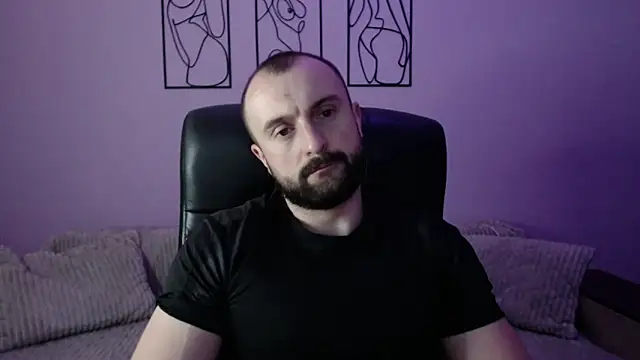 brindlefly6969 online show from April 3, 2026, 10:43 am