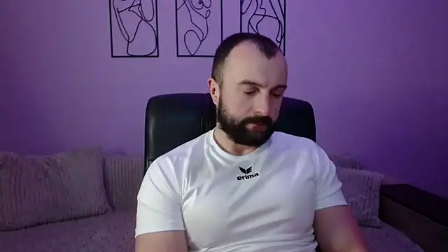 brindlefly6969 online show from April 13, 2026, 10:30 am