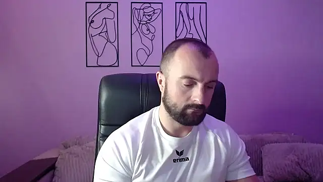 brindlefly6969 online show from November 4, 2025, 11:25 am