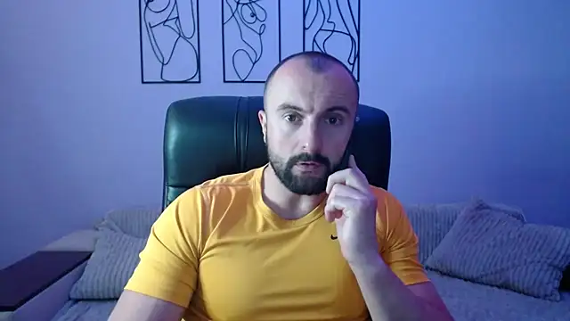 brindlefly6969 online show from September 30, 2025, 10:21 am