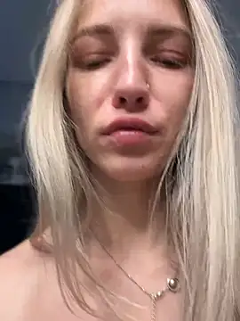 Adelina0001 online show from January 13, 2025, 5:01 am