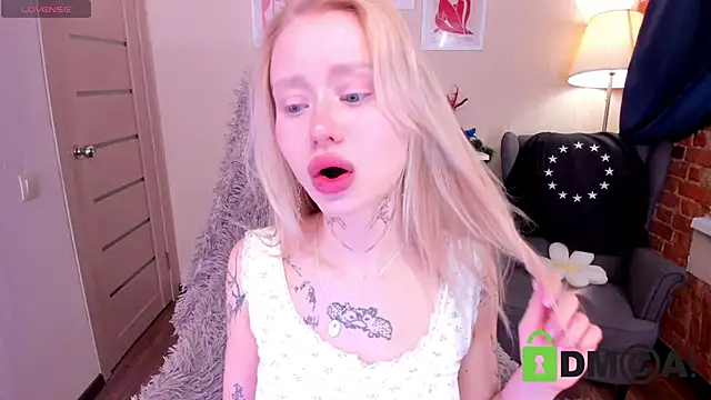 MalenaErnman online show from January 15, 2025, 10:27 am