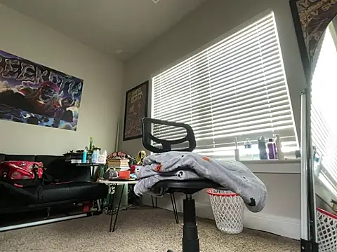 4EVAGLACIERS online show from April 18, 2026, 6:10 pm