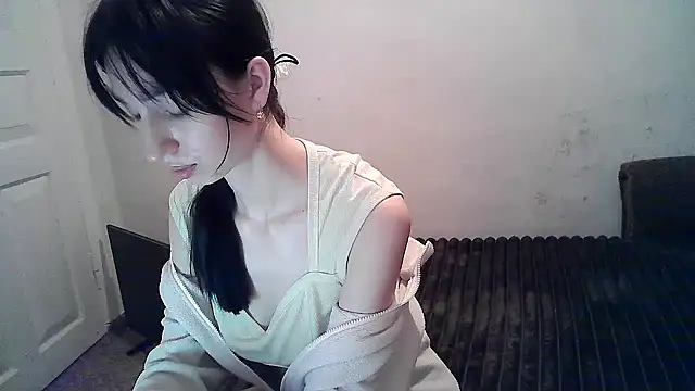 ElizaSwon online show from October 5, 2025, 3:14 pm