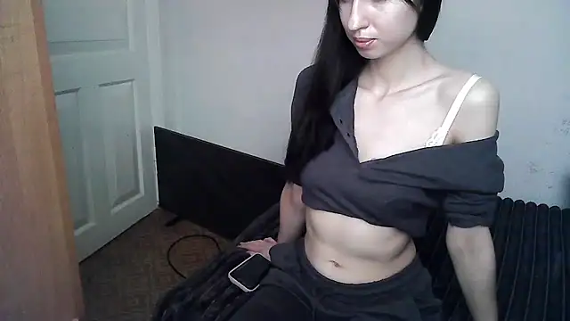 ElizaSwon online show from September 8, 2025, 2:38 pm