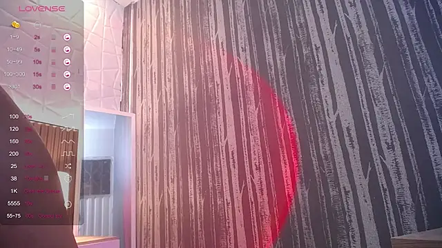 isabella smith  online show from March 6, 2025, 11:20 pm